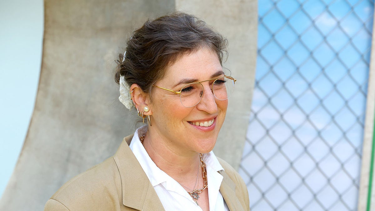 Mayim Bialik