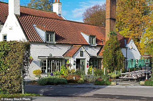 This pub has a Michelin star and tables can be as rare as hen¿s teeth