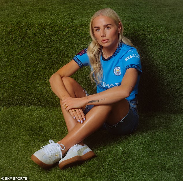 Alex Greenwood said the players might be on different teams but they are all in it together to 'keep inspiring the fans and push the women's game forward'