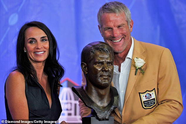 Brett Favre poses with his wife Deanna, who herself previously battled breast cancer