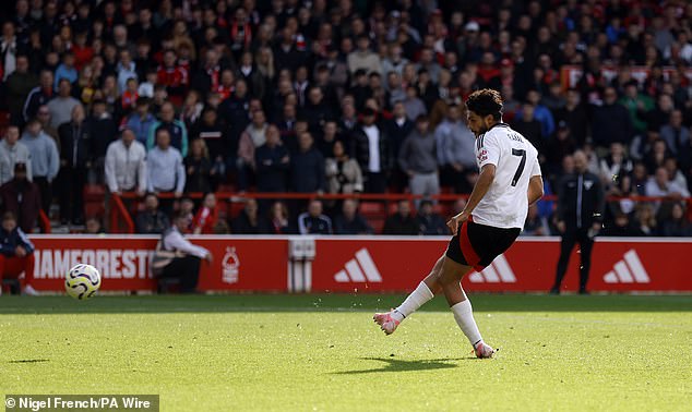 The only goal of the game at the City Ground was a penalty kick converted by Raul Jimenez