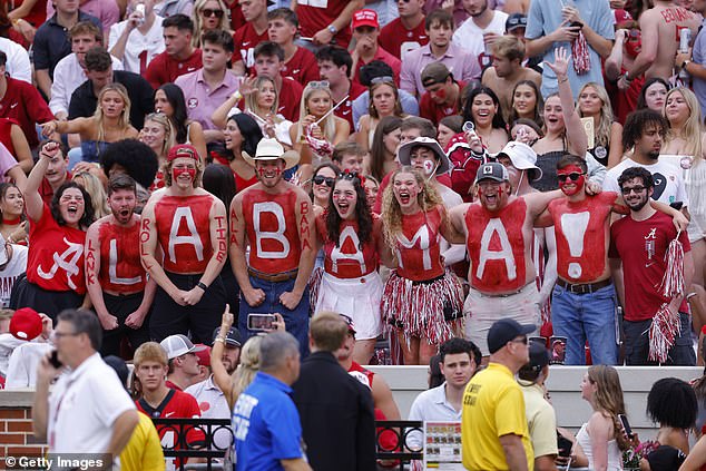 Tide fans cheer before the game against the Georgia Bulldogs at Bryant-Denny Stadium