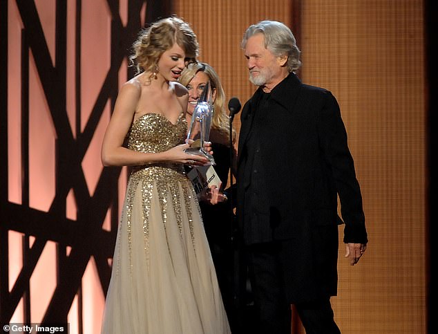 Kristofferson and Swift pictured in Nashville, Tennessee in November of 2009