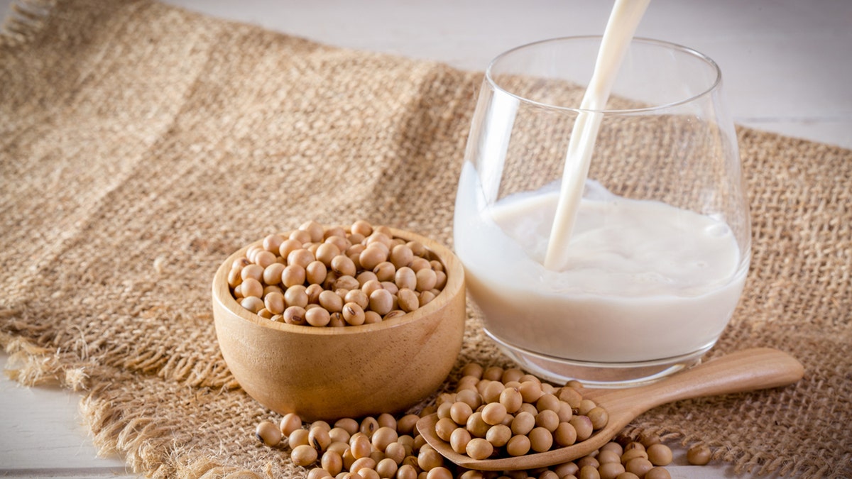 Soybeans and soy milk