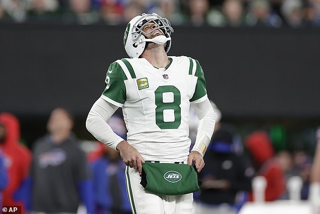 The struggling Jets are off to a 2-4 start this season, sitting third in the AFC East