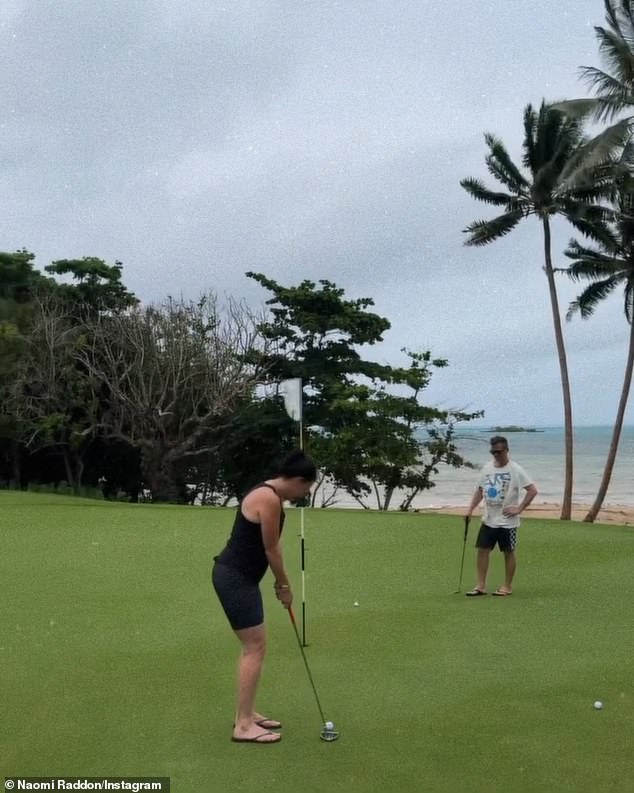 Naomi and the eight-time Grammy nominee - who allegedly wed in 2008 - appeared to be happy while playing golf during their family vacation to Fiji last April