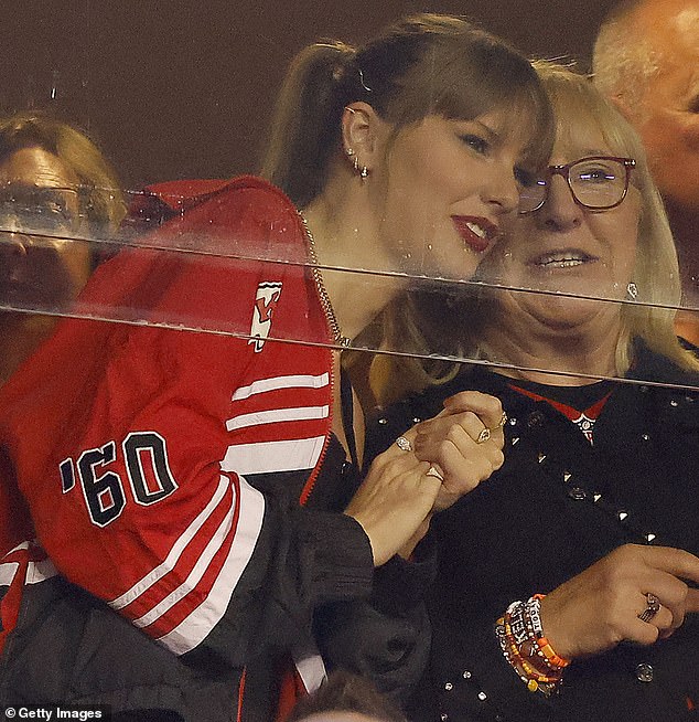 Despite having cheered on her son alongside the Lover songstress at a slew of NFL games, Donna has yet to attend any of Taylor's shows