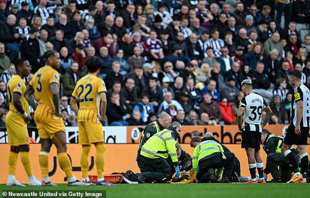 The Seagull's forward required oxygen and was treated by medical staff for several minutes on the pitch following the coming together