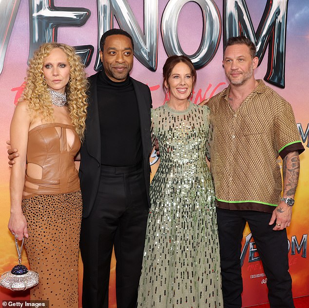 Juno also caught up with colleagues (L–R) Chiwetel Ejiofor, director Kelly Marcel and star Tom Hardy as they walked the step-and-repeat