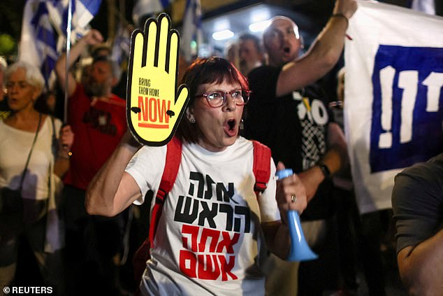 Protesters attend a demonstration against Israeli Prime Minister Benjamin Netanyahu's government and demand a deal to release all hostages held in Gaza, during the Israel-Hamas conflict, near Netanyahu's private residence in Jerusalem June 20