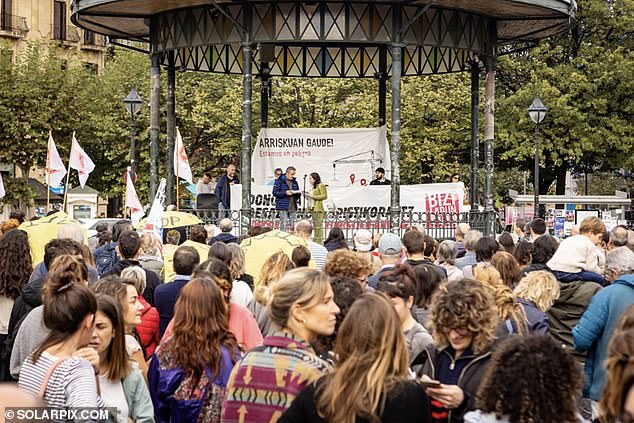 The march got underway at midday in a tree-filled park opposite San Sebastian City Hall and the famous La Concha bay called Alderdi Eder