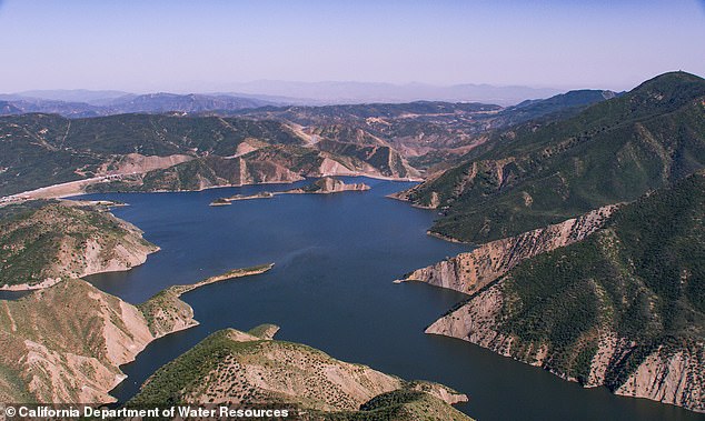 Pyramid Lake is part of a larger ancient lake that existed up until the last ice age. It experiences algal blooms each year in the summer or fall