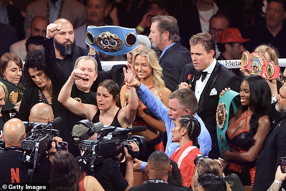 ARLINGTON, TEXAS - NOVEMBER 15: Katie Taylor celebrates she retains her undisputed women's super lightweight title against Amanda Serrano at AT&T Stadium on November 15, 2024 in Arlington, Texas. (Photo by Christian Petersen/Getty Images)