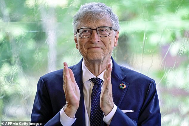 Microsoft's co-founder Bill Gates saw his wealth rise by almost $2bn, according to estimates