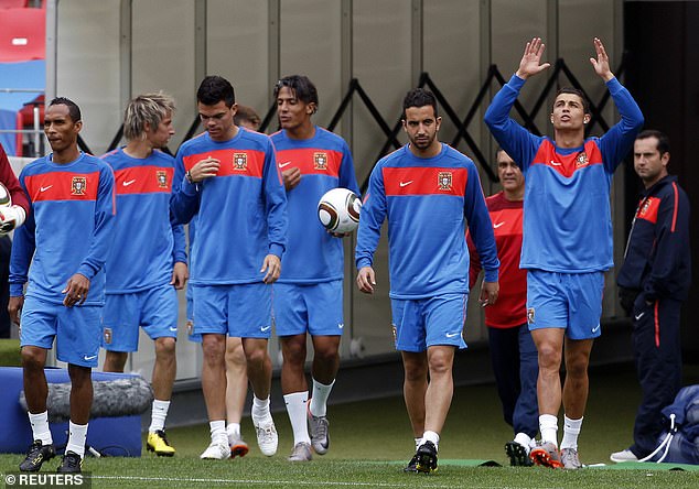 Ronaldo (right) and Amorim (second from right) previously played together in the Portuguese national team