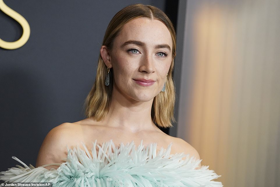 Saoirse wore matching aquamarine earrings