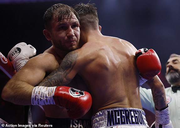 Boxing - Oleksandr Usyk v Tyson Fury - Heavyweight World Title - Kingdom Arena, Riyadh, Saudi Arabia - December 21, 2024 Isaac Lowe in action against Lee McGregor Action Images via Reuters/Andrew Couldridge