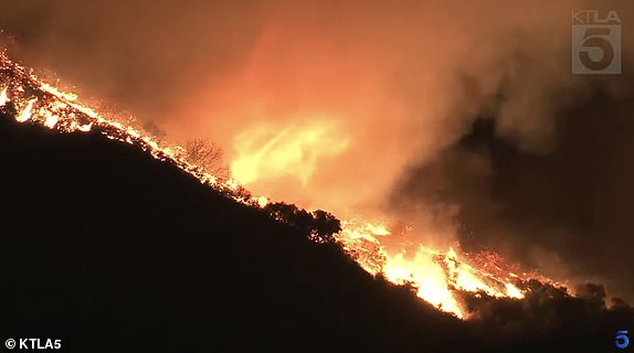 Fire tornado in San Fernando Valley - some clean grabs