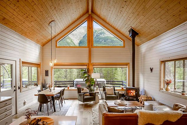 Live out your log-cabin dreams in this designer version of a forest retreat, tucked away in the US state of Colorado