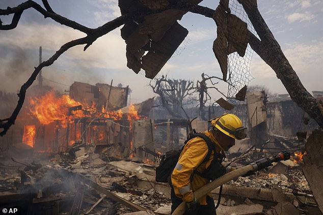 A new evacuation order came about 6pm on Wednesday local time as a fast-moving fire swept through the Hills, impacting at least 10 acres already near Runyon Canyon