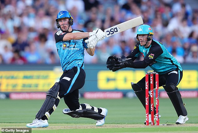 The Strikers' record-breaking win at Adelaide Oval keeps them in finals contention