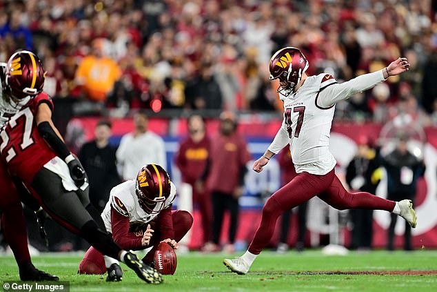 Gonzalez's last-second field goal hit the upright and it was the lasting memory from the game