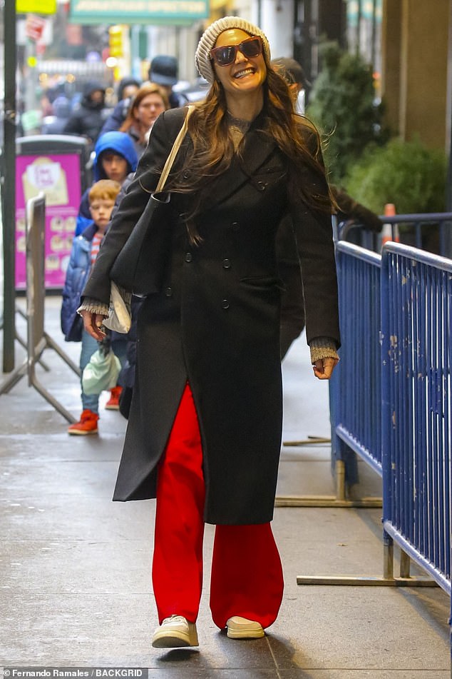 On Saturday, the 45-year-old actress kept a low-profile as she walked to the Barrymore Theatre