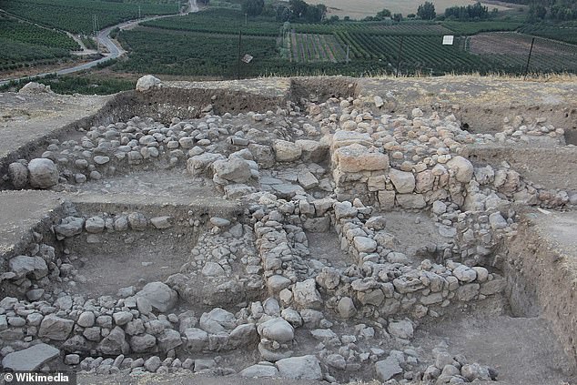 Archaeologists speculated that a large ruin found in the area in the late 19th century could have resided in Tirthas. The previous excavation recorded the site as Kh. Turritha