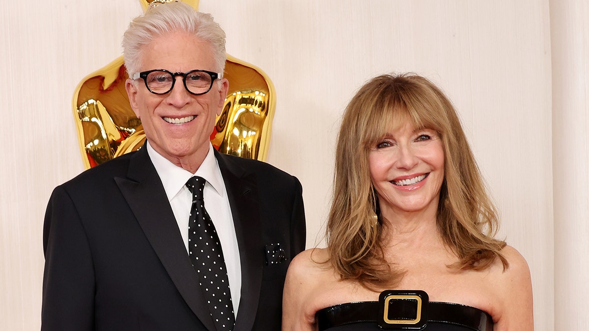 Ted Danson and Mary Steenburgen red carpet